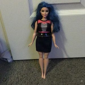 Curvy fashionista Barbie